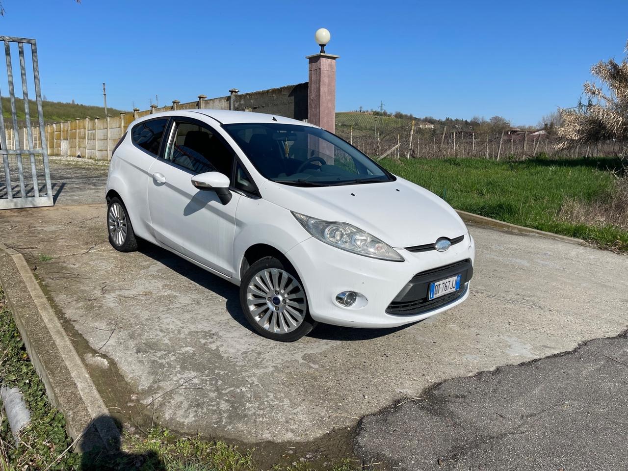 Ford Fiesta 1.4 TDCi 68CV 3 porte Titanium