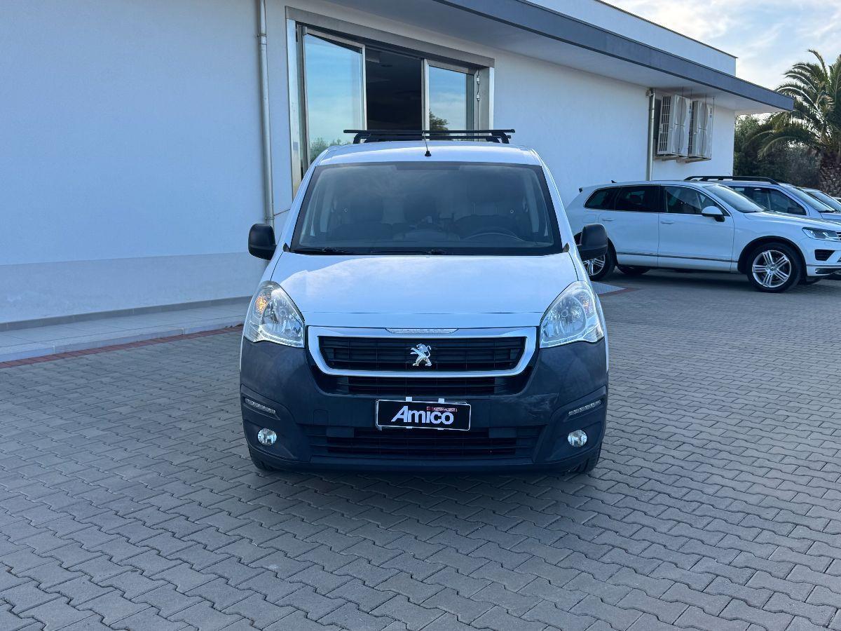 PEUGEOT Partner BlueHDi 100 Active Gancio Traino