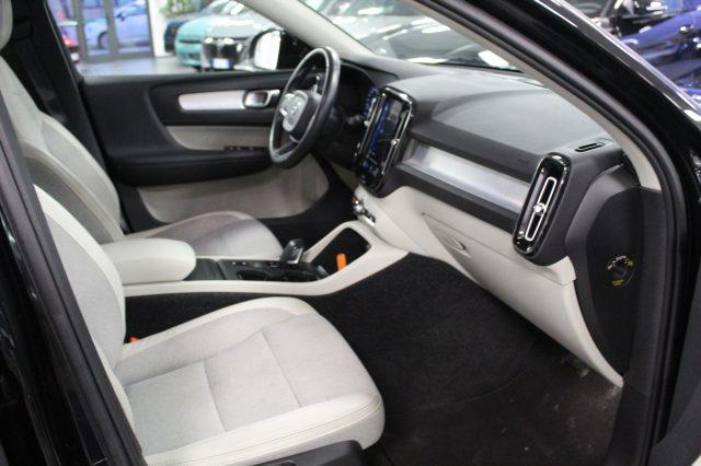 VOLVO XC40 2.0 D3 150 CV Momentum Pro Automatica