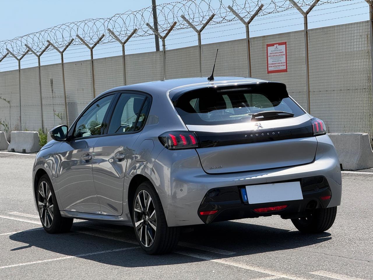 Peugeot 208 -100 CV-AUTOMATICA-FULL OPTIOAL
