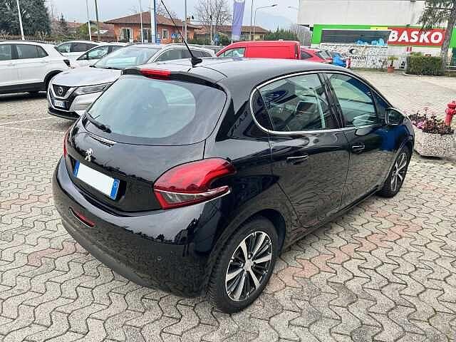 Peugeot 208 BlueHDi 100 5 porte Allure