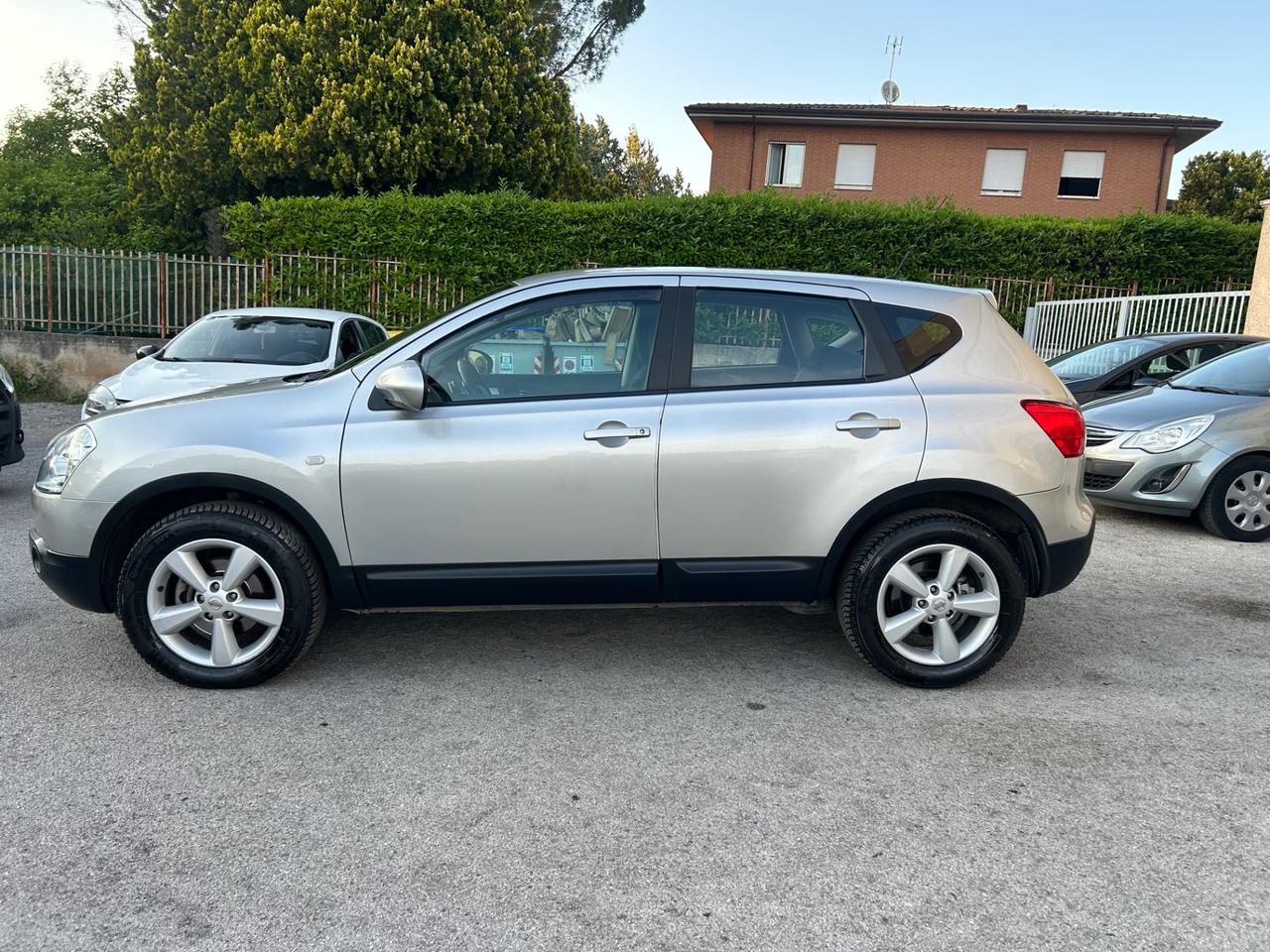 Nissan Qashqai 2.0 dCi DPF 4WD Automatico