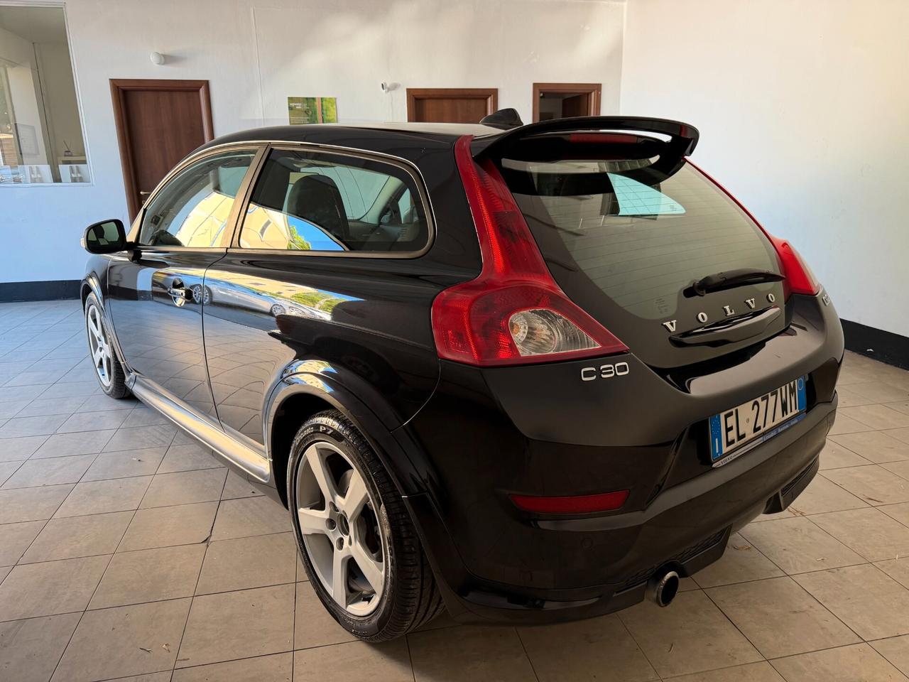 Volvo C30 2012 D2 R-Design 2012 OK NEOPATENTATI