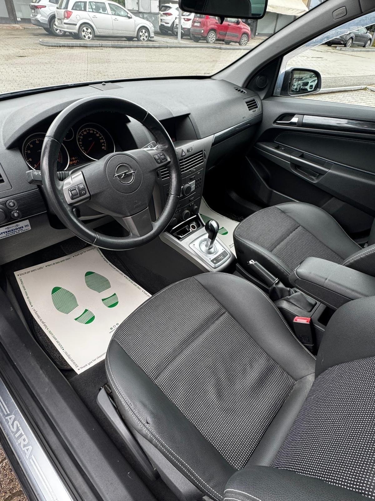 Opel Astra 1.6 16V Twinport Station Wagon Cosmo