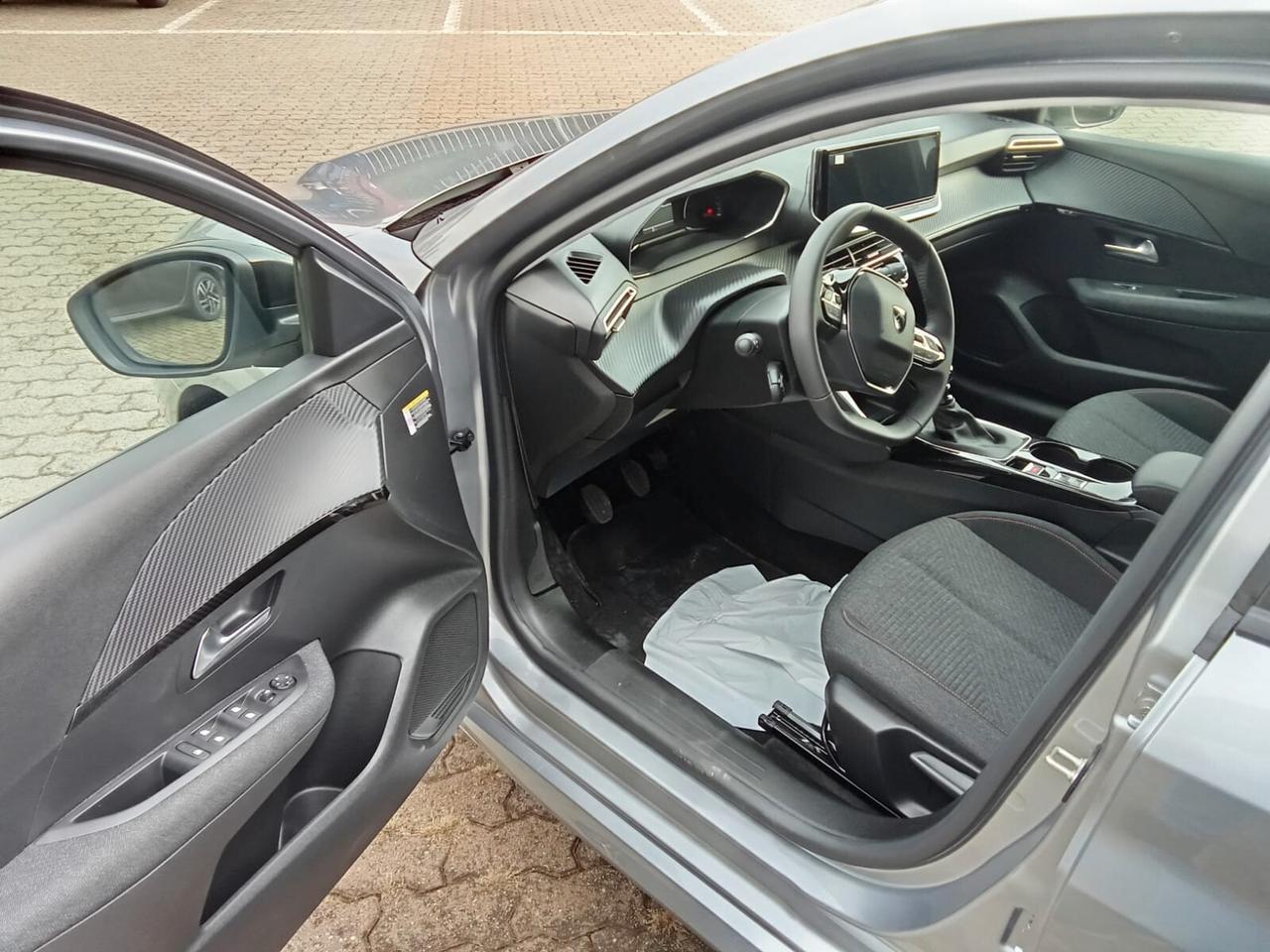 Peugeot 208 NUOVA Business Turbo 100cv