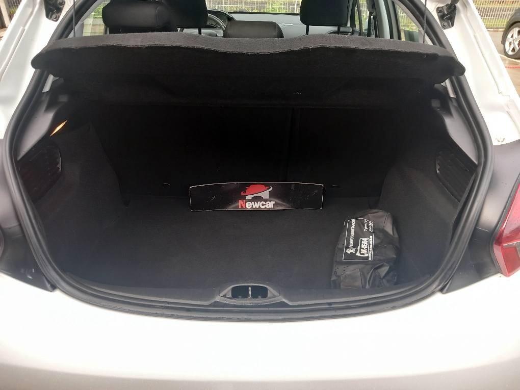 Peugeot 208 PureTech 82 5 porte Active km 96000 garanzia