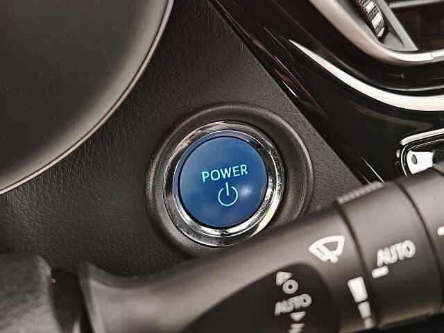 Toyota C-HR 1.8 Hybrid E-CVT Trend