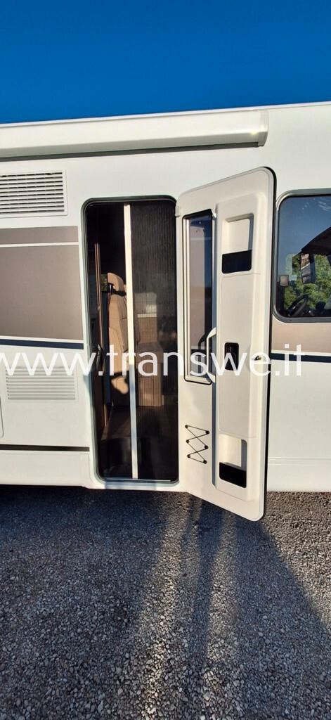 Carado I338 motorhome con letti gemelli