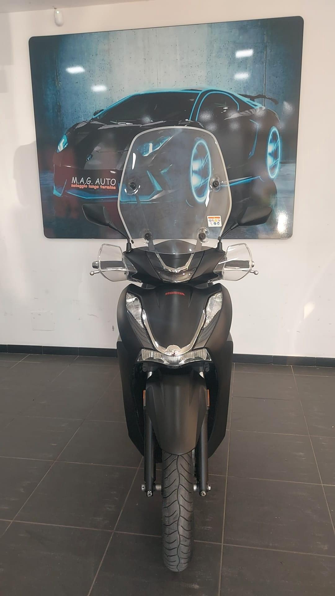 Honda SH 350 sport