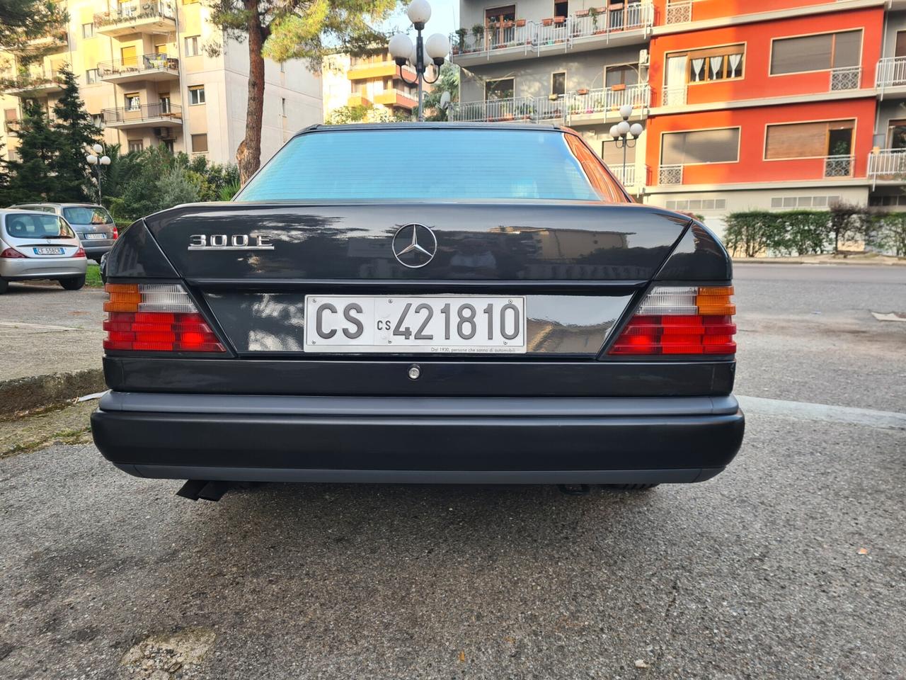 Mercedes-benz 300 E