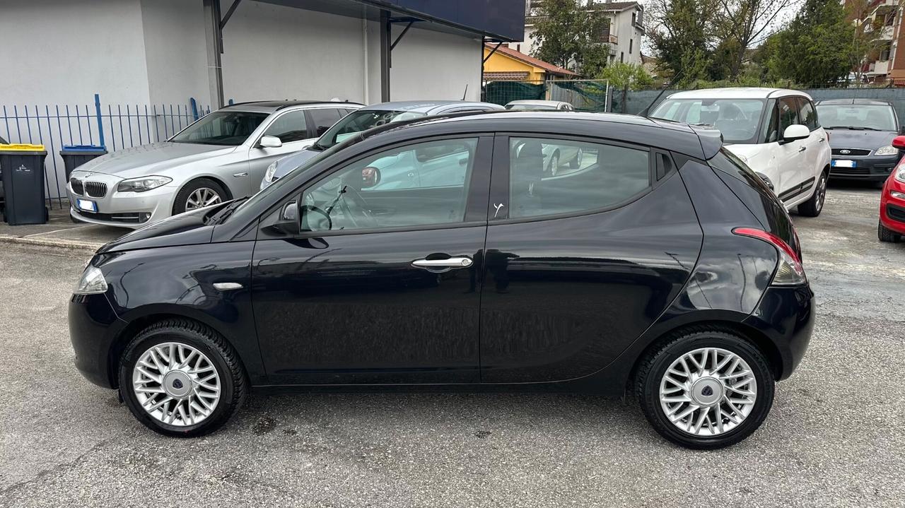Lancia Ypsilon 1.2 69 CV 5 porte GPL Ecochic Gold