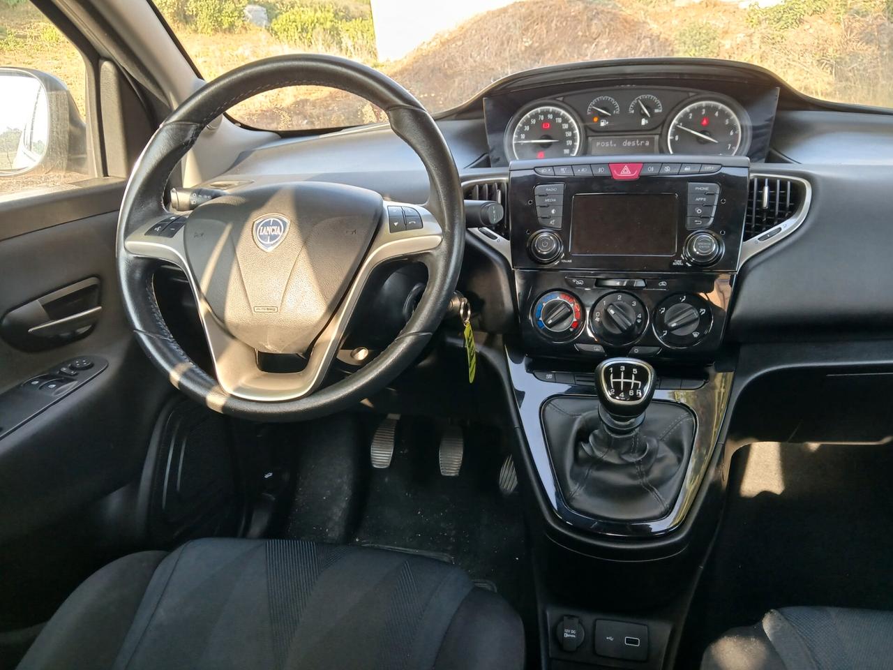 Lancia Ypsilon 1.0 Benzina
