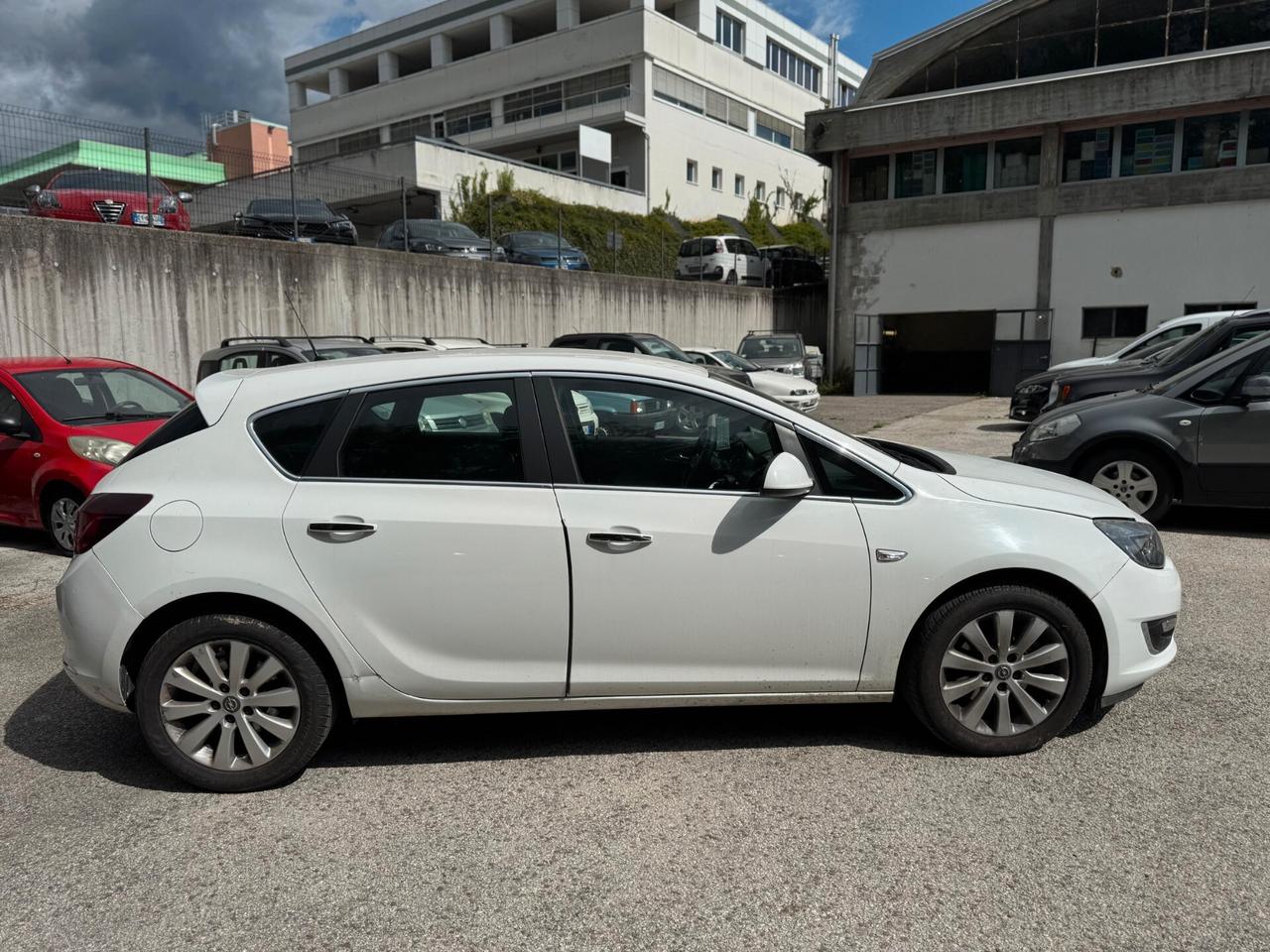 Opel Astra 1.7 CDTI 110CV 5 porte Cosmo