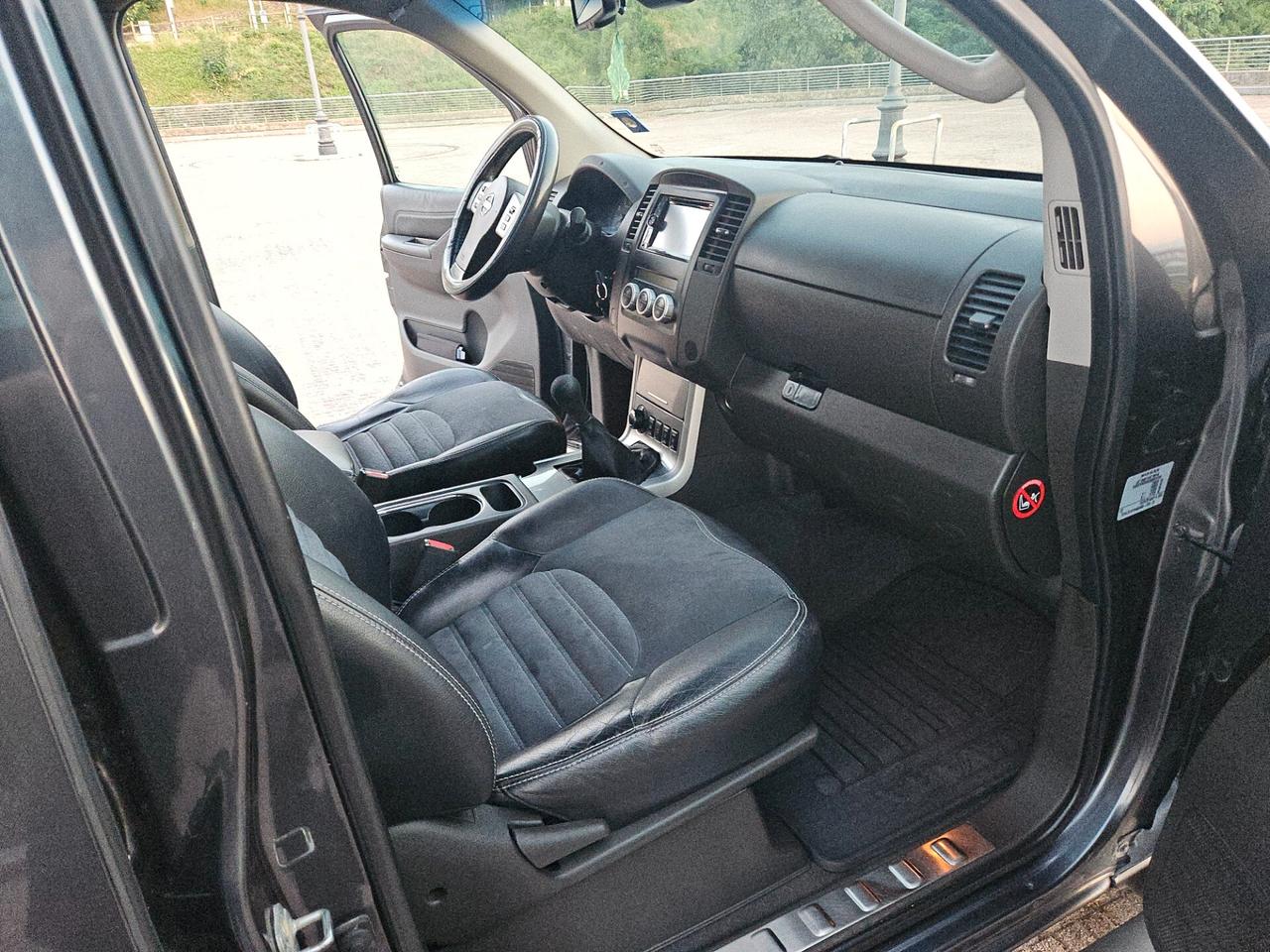 Nissan Navara 2.5 dCi 190CV 4 porte Double Cab Sport