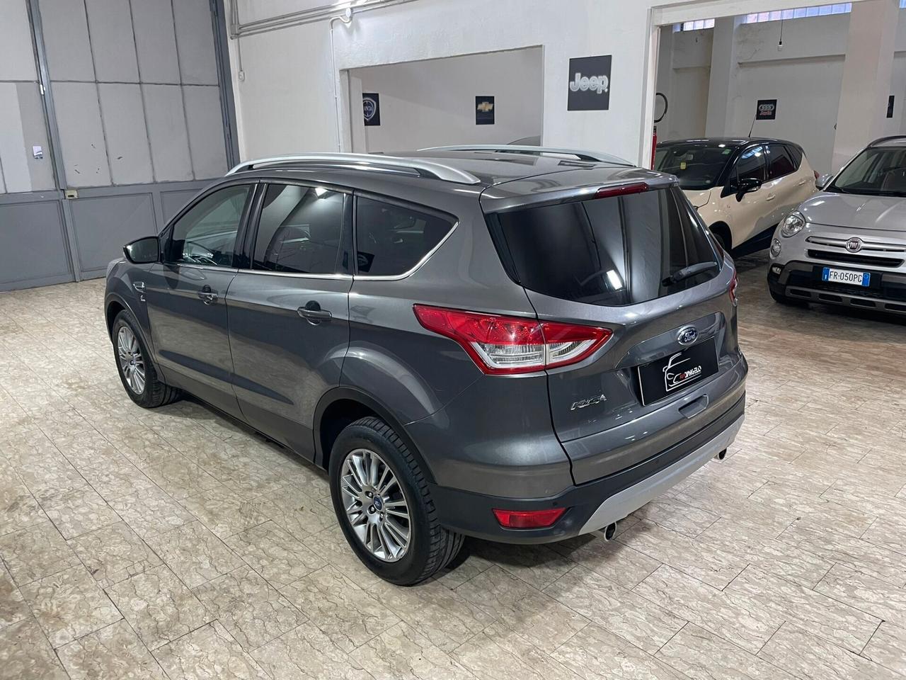 Ford Kuga 2.0 TDCI 140 CV 4WD Powershift Titanium