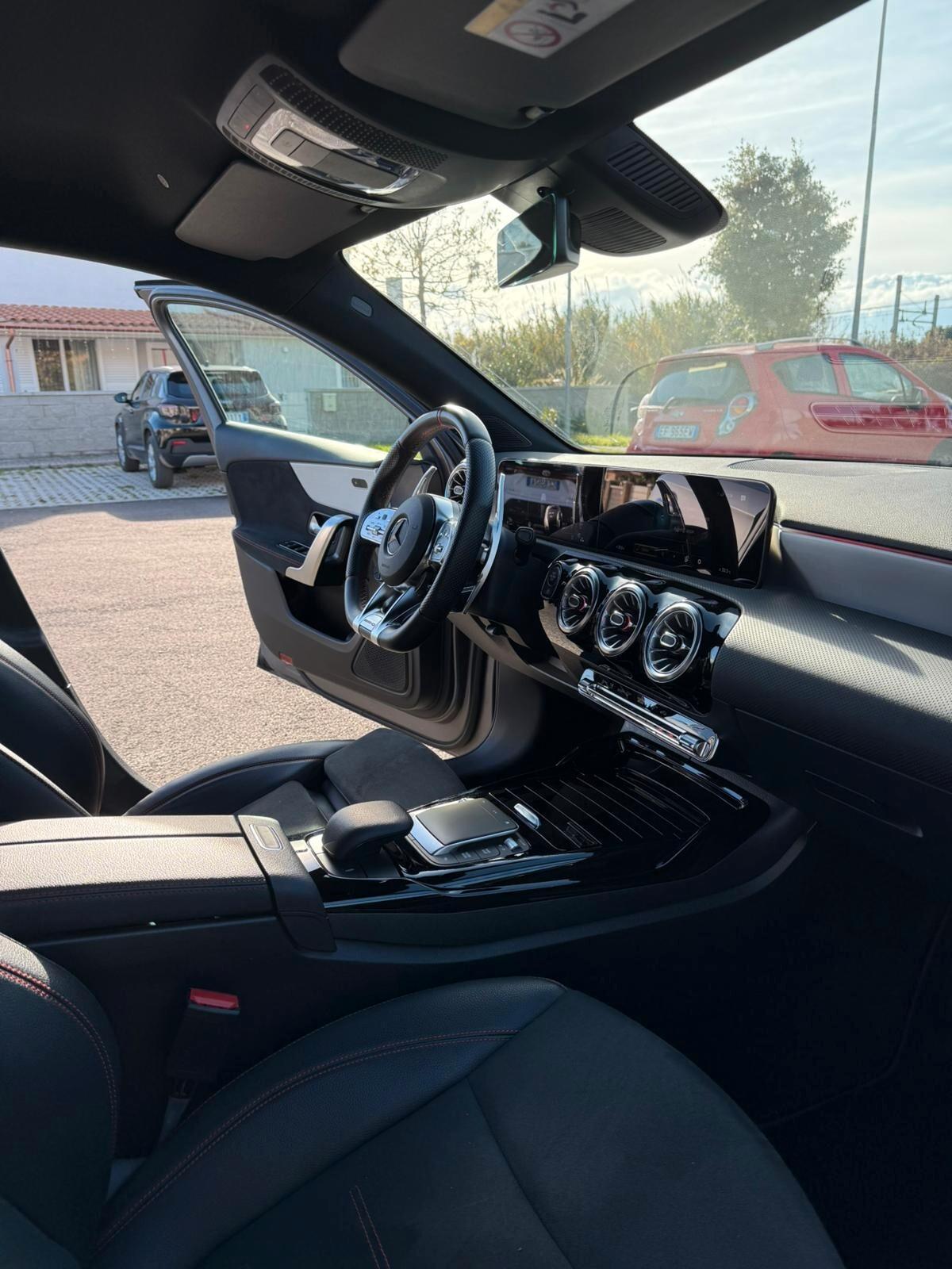 Mercedes-benz A 35 AMG grigio Magno