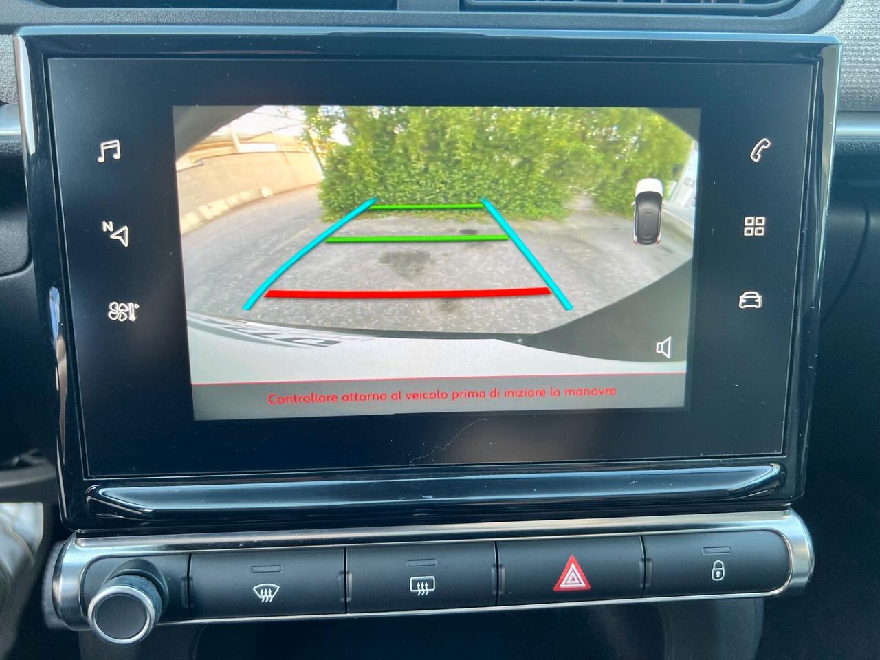 Citroen C3 1.2 puretech Shine 83cv NEOPATENT. NAVI/CAMERA/16;