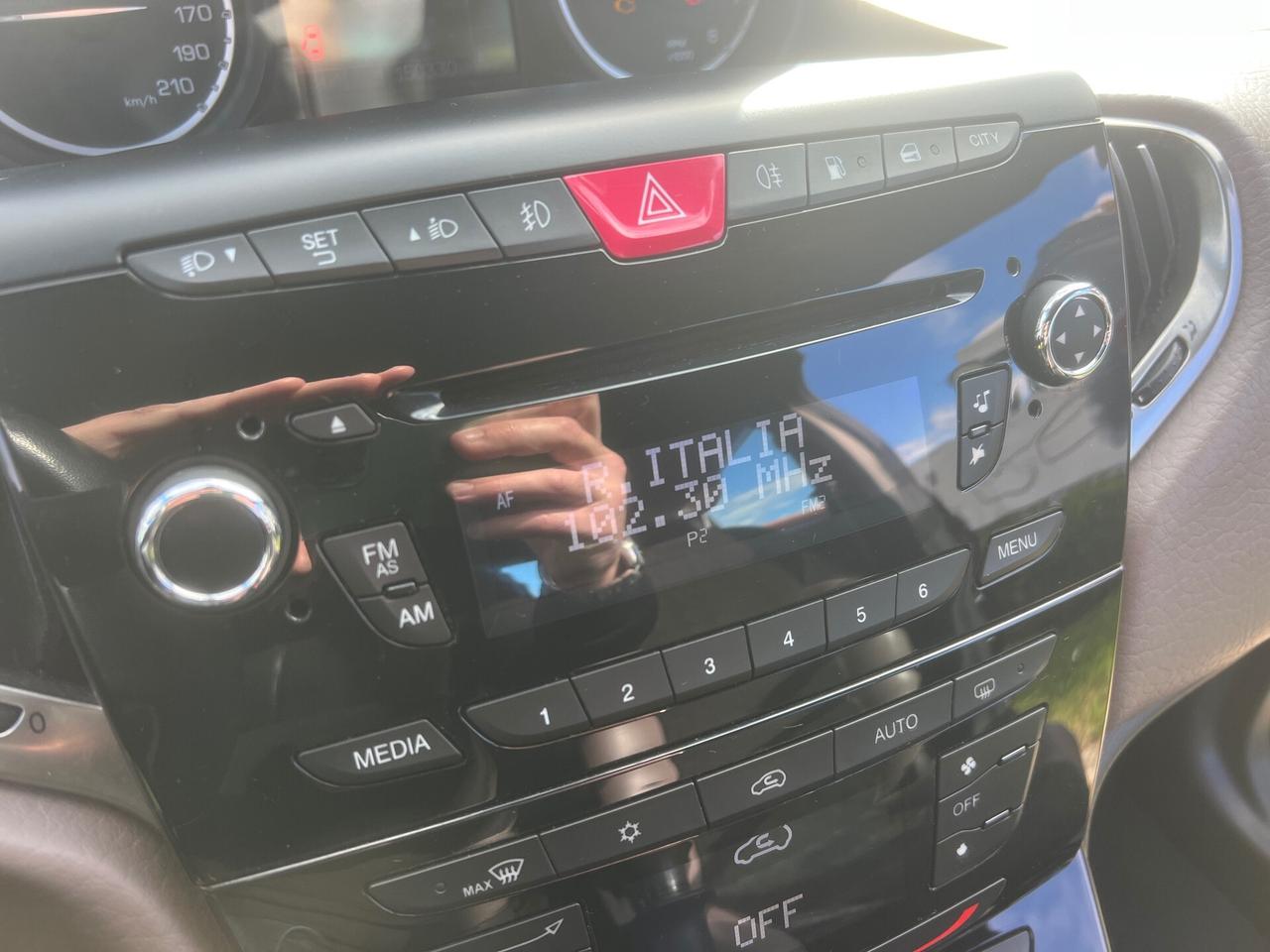 Lancia Ypsilon 1.2 69CV GPL Platinum-2015"UNIPRO"