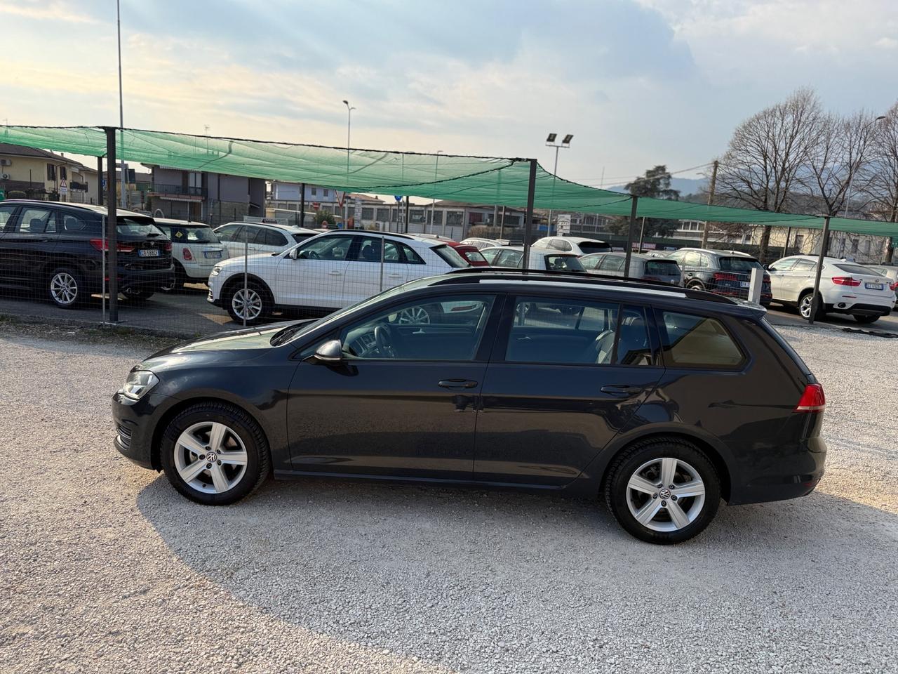 Volkswagen Golf Variant VII 2013 1.6 tdi Trendline 90cv E6
