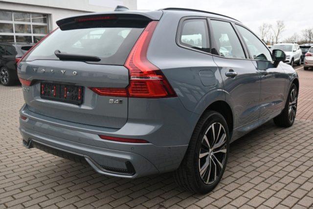 VOLVO XC60 B4 (d) AWD automatico Plus Dark