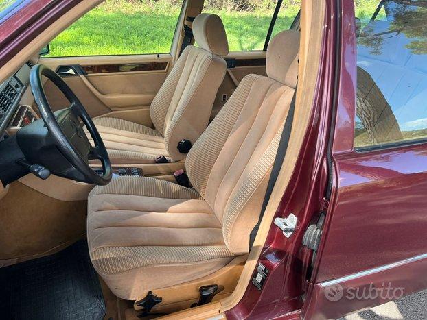 Mercedes 260 E Limousine Lang