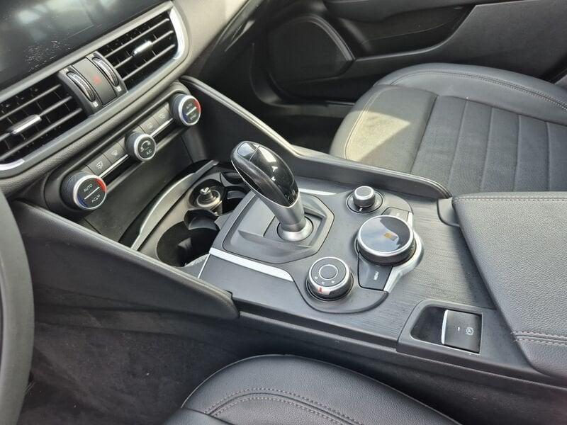 Alfa Romeo Giulia 2.2 Turbodiesel 150 CV Super