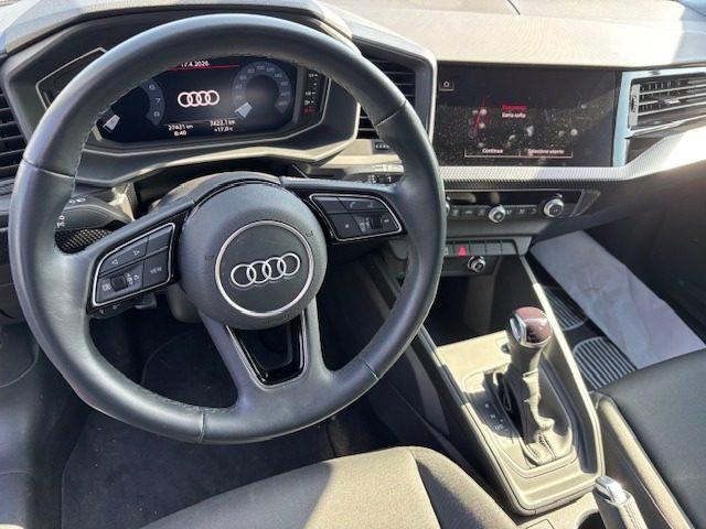 AUDI A1 allstreet 30 TFSI Identity Contrast