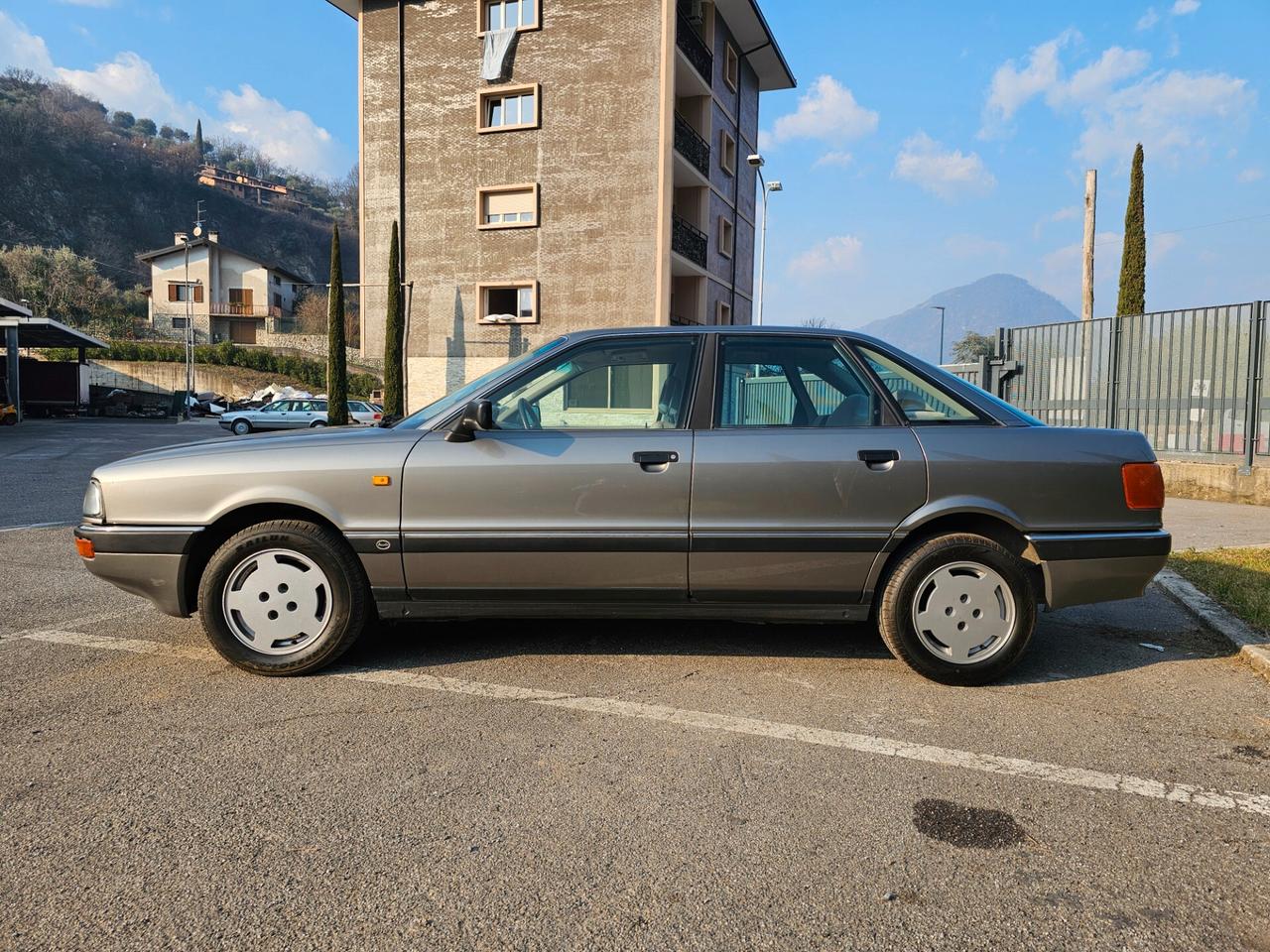 Audi 90 2.0