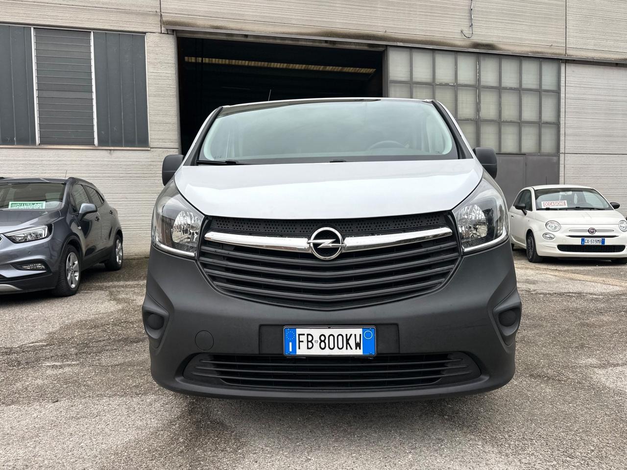 Renault Trafic 6 posti Autocarto Poss Finanziamento
