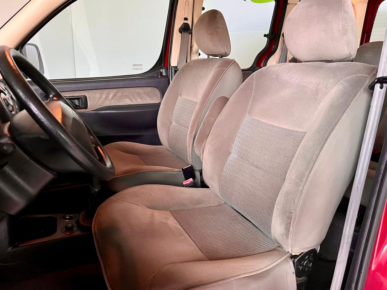 Citroen Berlingo 1.4 5p. Agatha Ruiz de la Prada