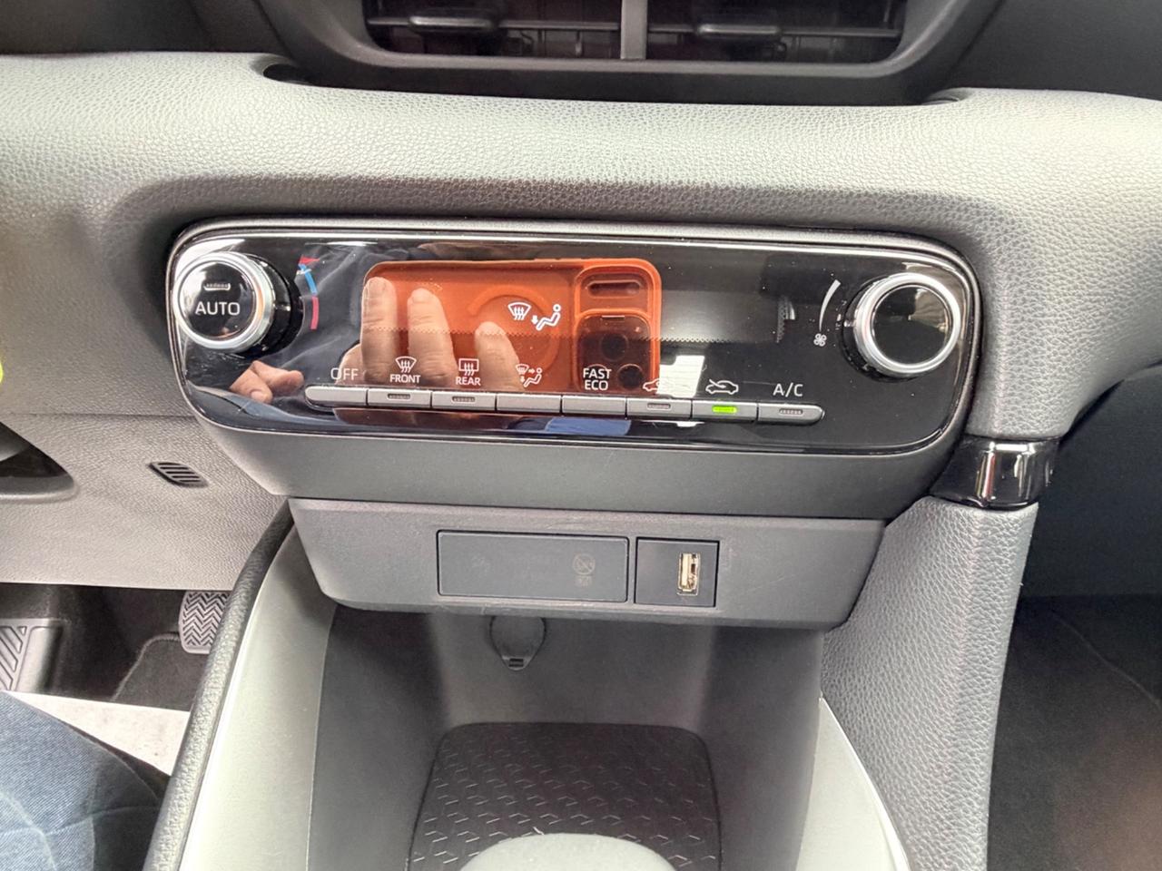 Toyota Yaris 1.5 Hybrid 5 porte Business