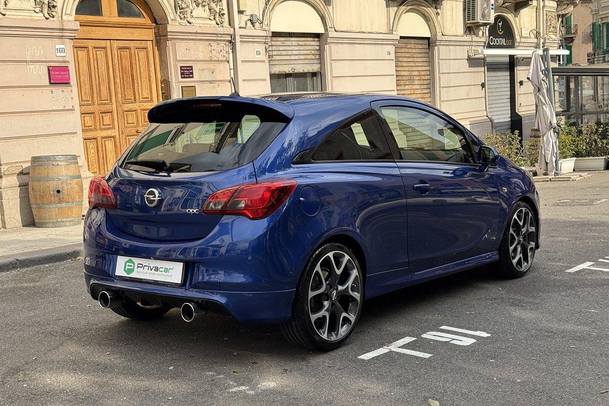 OPEL Corsa 1.6 Turbo Coupé OPC