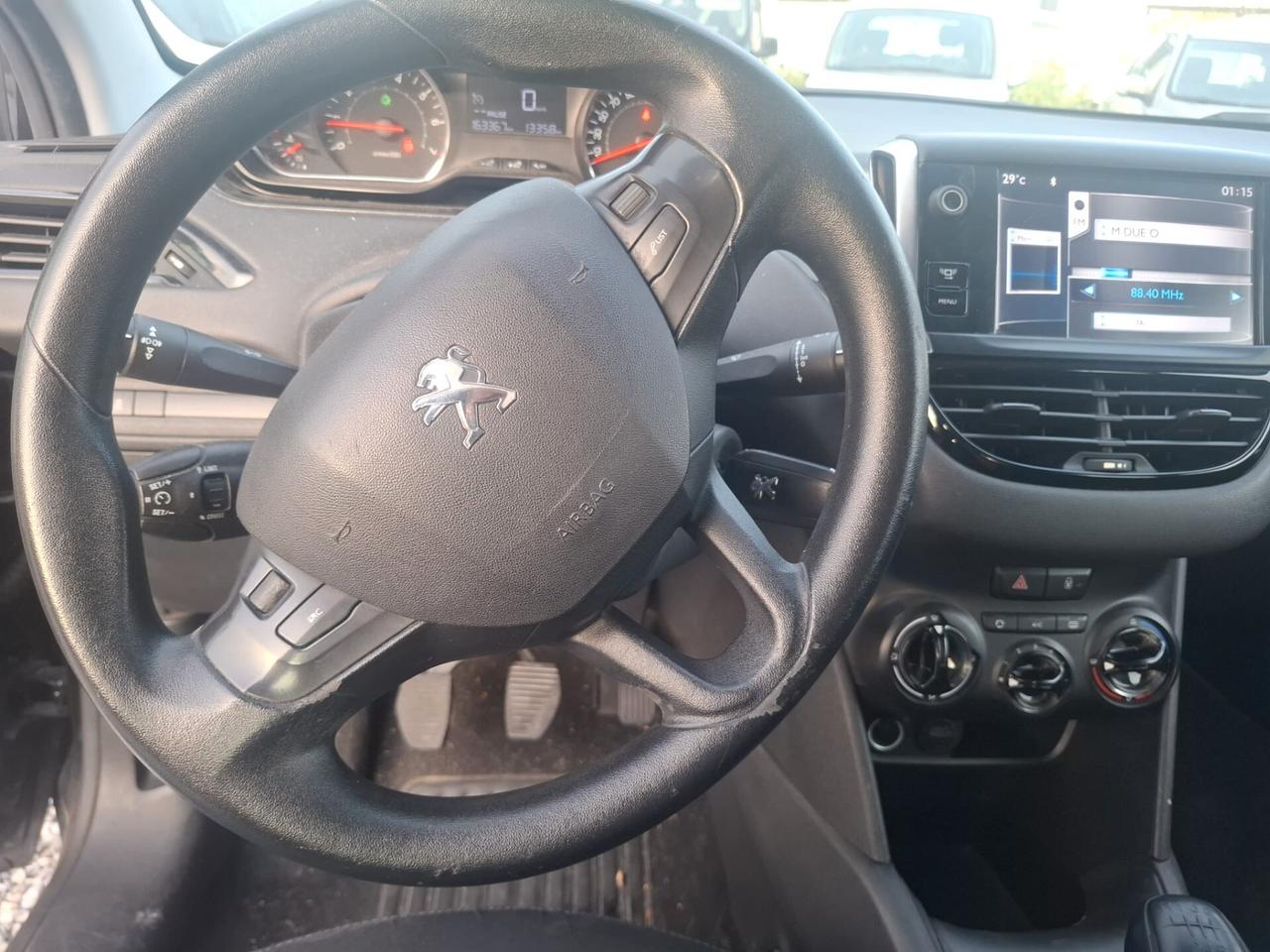 Peugeot 208 1.2 VTi 82 CV 5 porte Allure