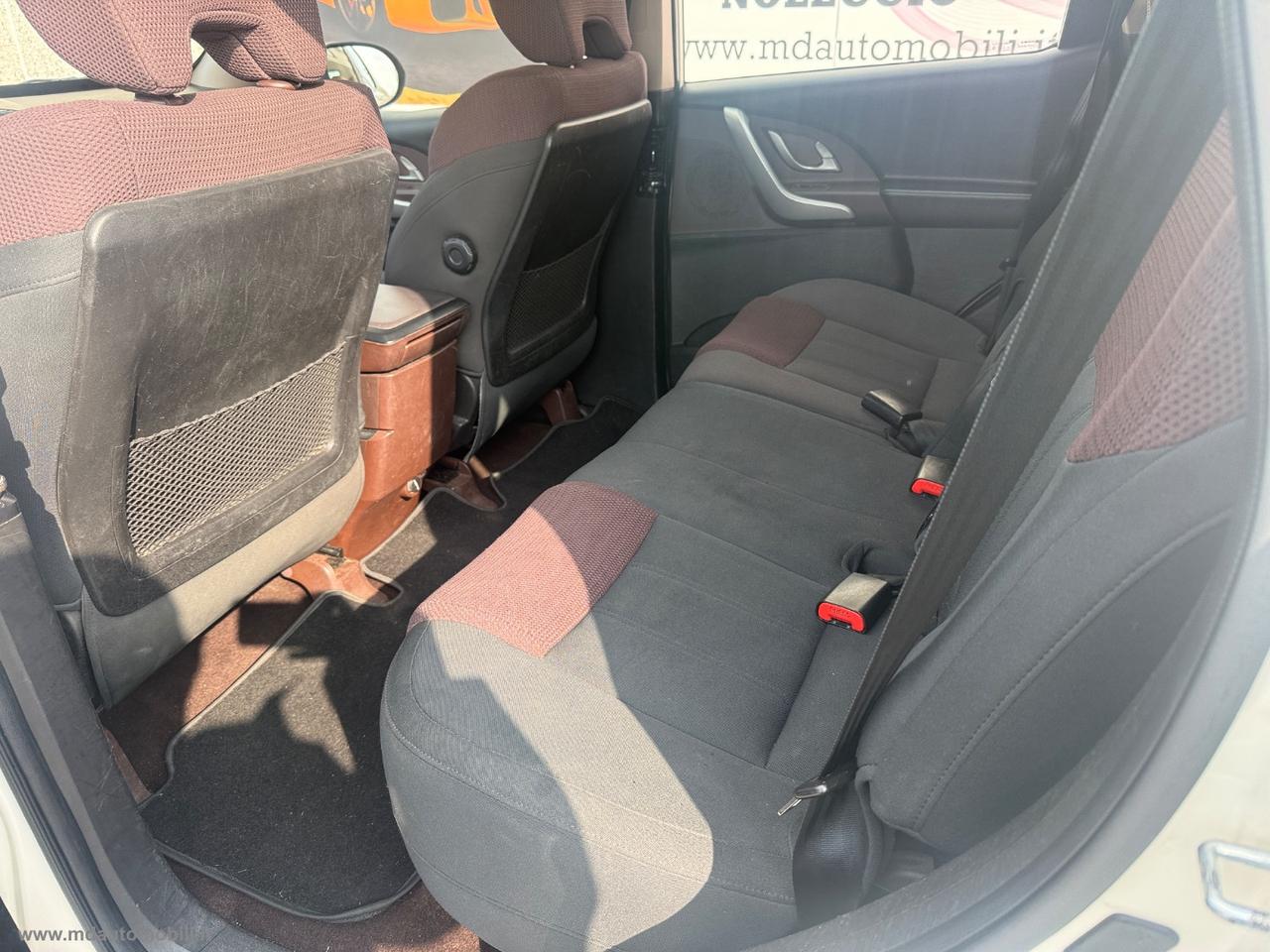 MAHINDRA XUV500 2.2 16V FWD W6 7 POSTI