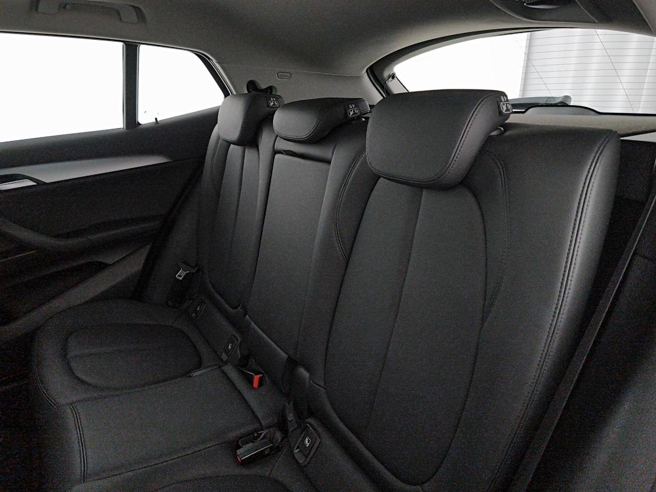 BMW X2 sDrive18i Advantage 136cv