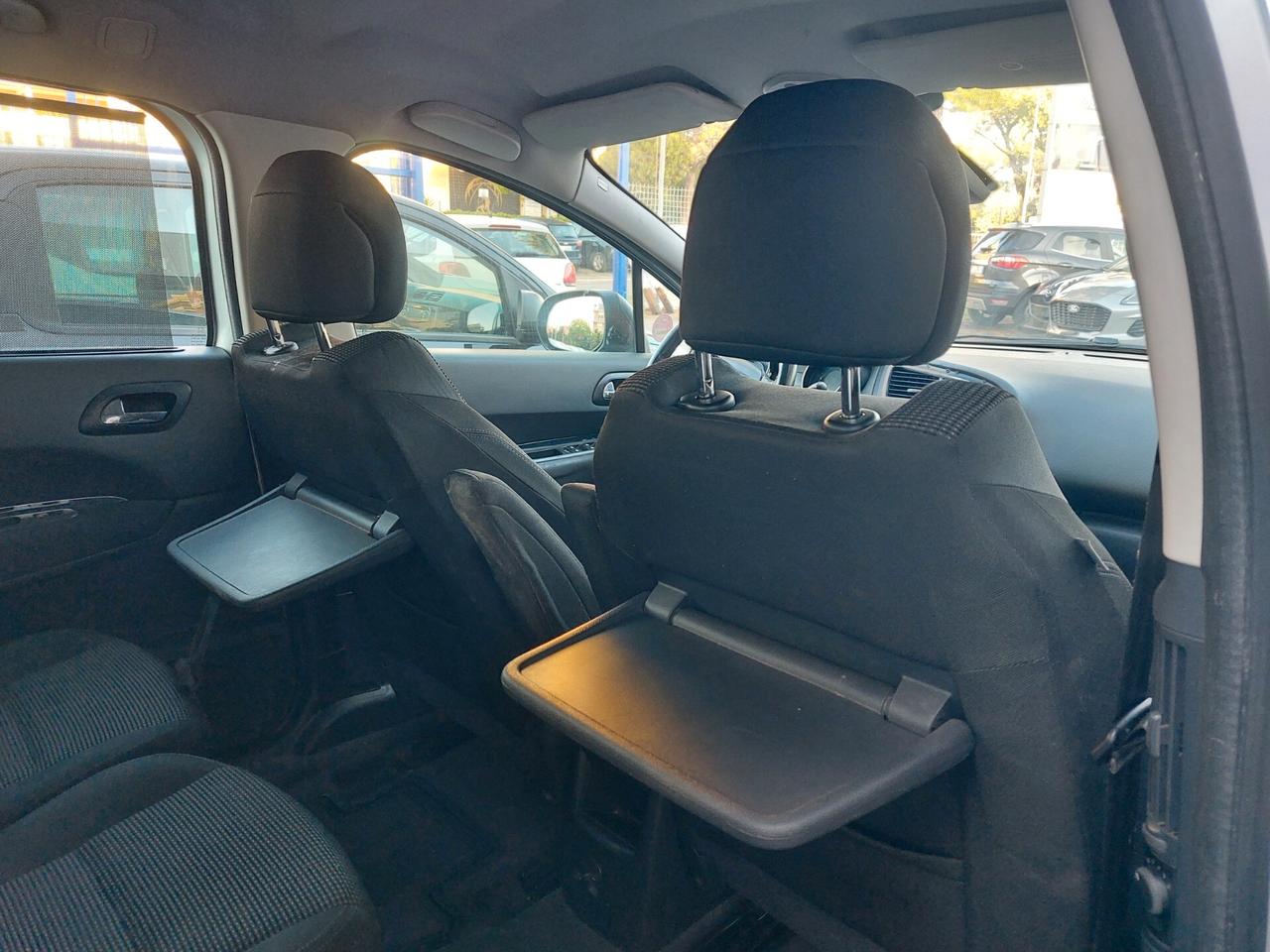 Peugeot 5008 1.6 HDi 112CV Tecno