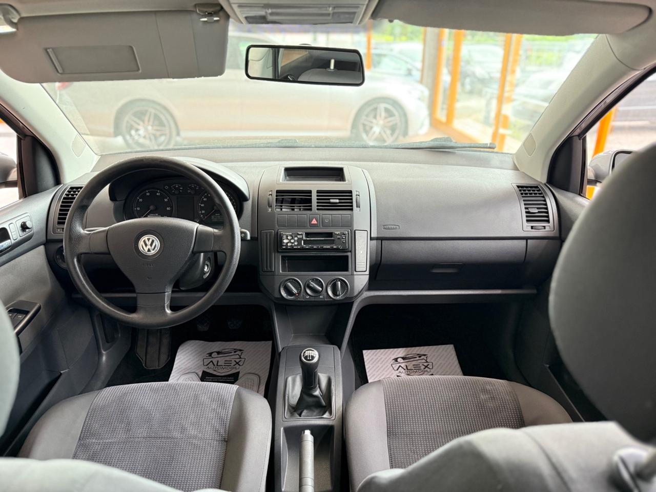 Volkswagen Polo 1.2benzina 64cv Neopatentati