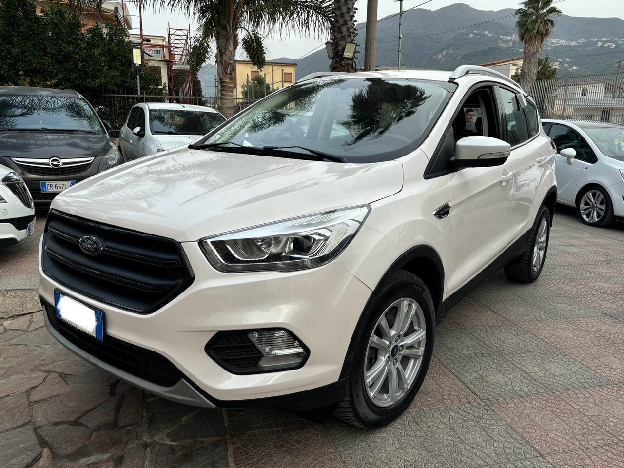 Ford Kuga 2.0 TDCI 120 CV S&S 2WD Powershift Business