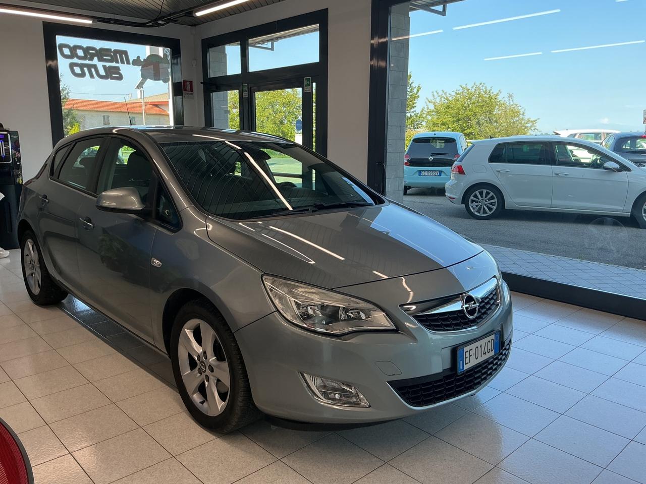 Opel Astra 1.7 CDTI 110CV 5 porte Cosmo