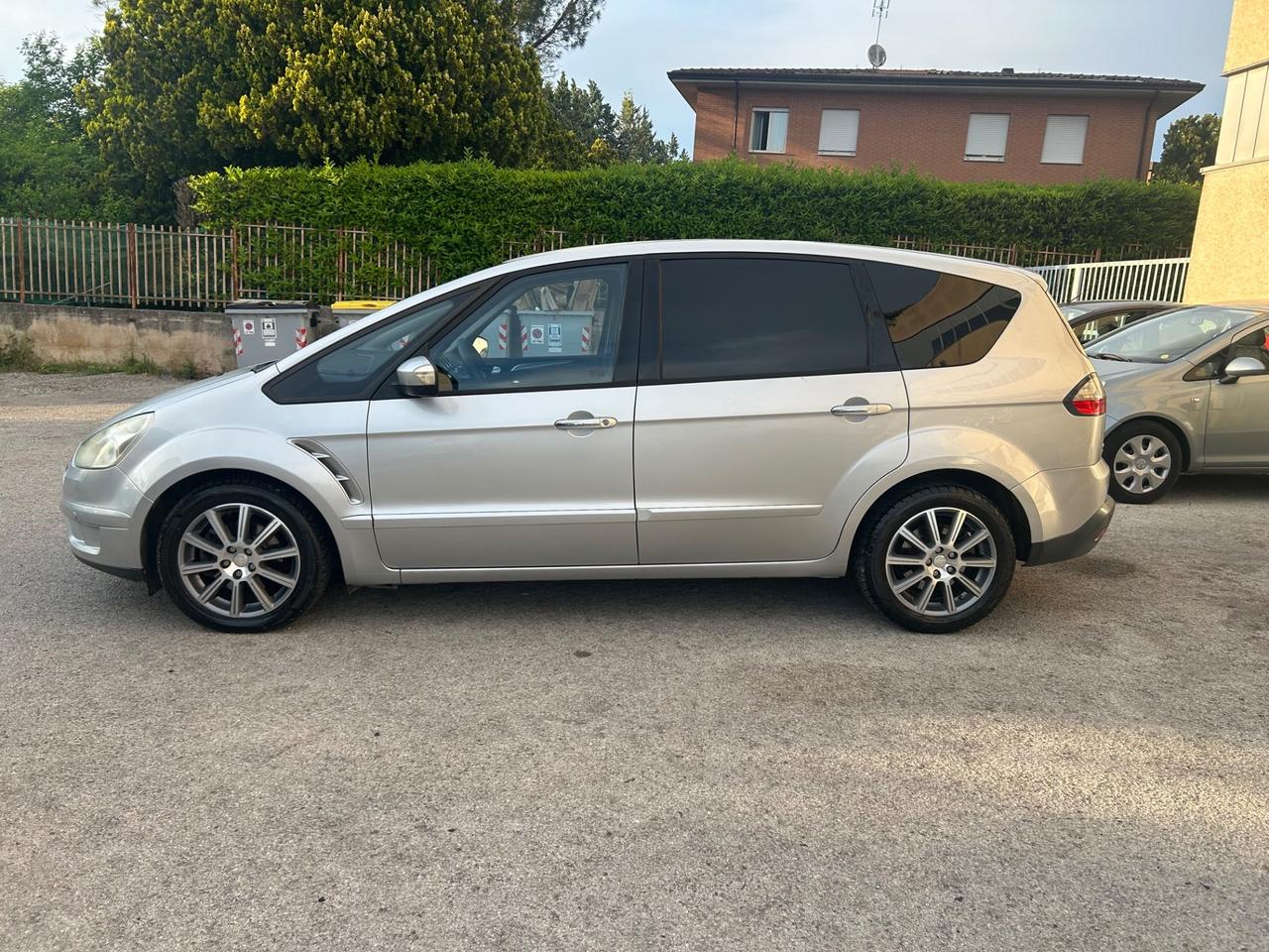 Ford S-Max 2.0 TDCi 140CV Titanium 7 Posti