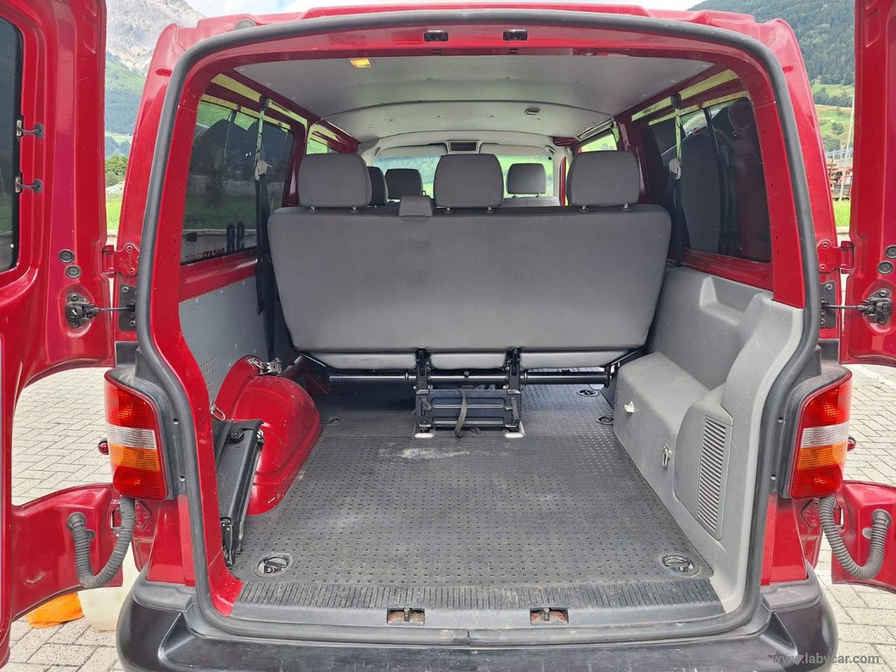 T5 Transporter 2.5 TDI 130CV 8 POSTI GANCIO TRAINO