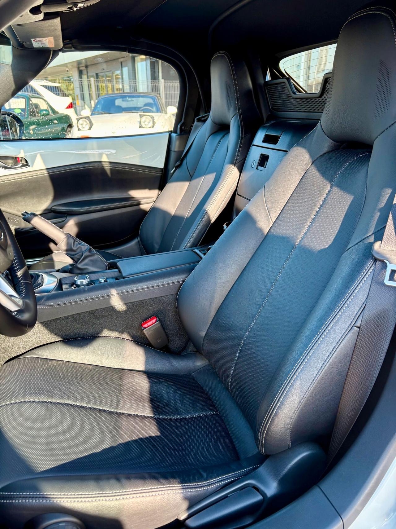 Mazda MX-5 1.5L Skyactiv-G Exclusive-Line