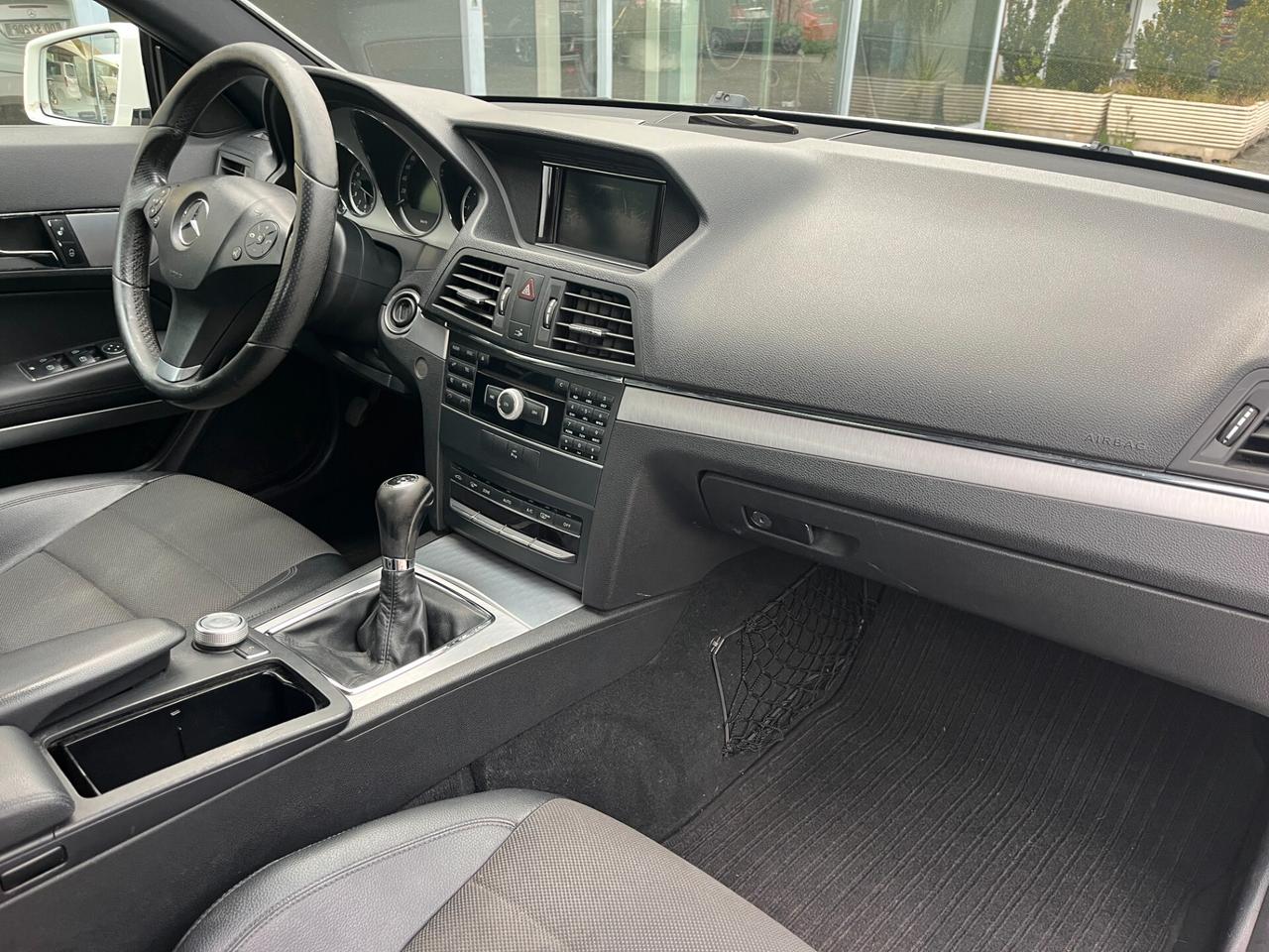 Mercedes-benz E 220 200 CDI Sport