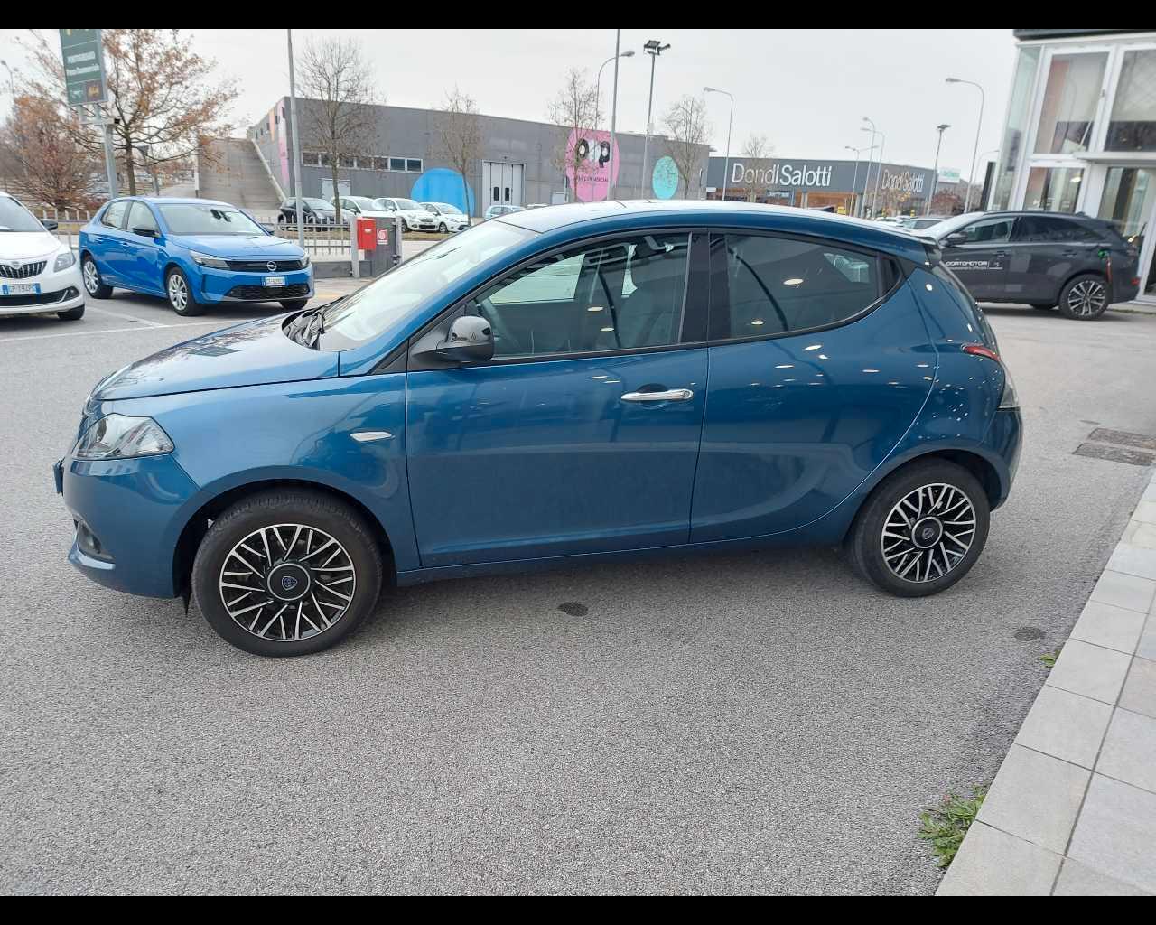 LANCIA Ypsilon 3ª serie - Ypsilon 1.0 FireFly 5 porte S&S Hybrid Gold