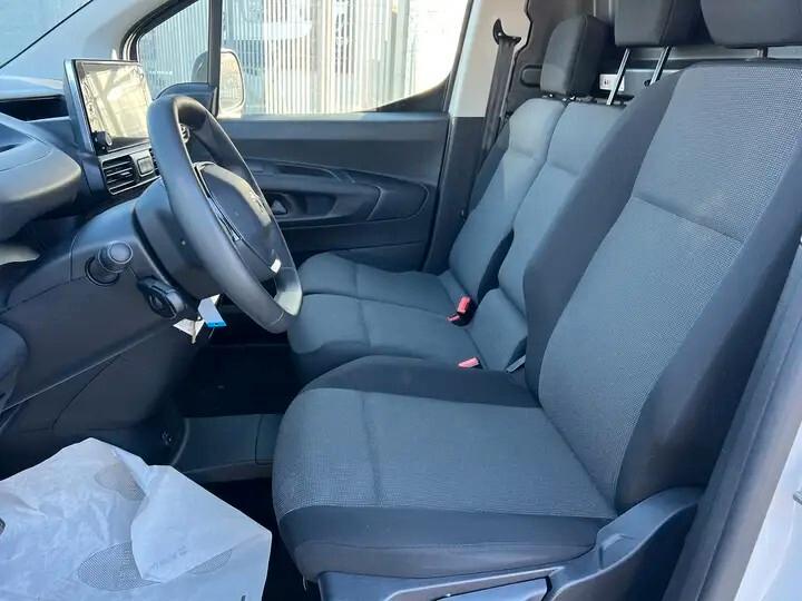 Peugeot Partner e-Partner motore elettrico 136 CV L2H1 Furgone Premium