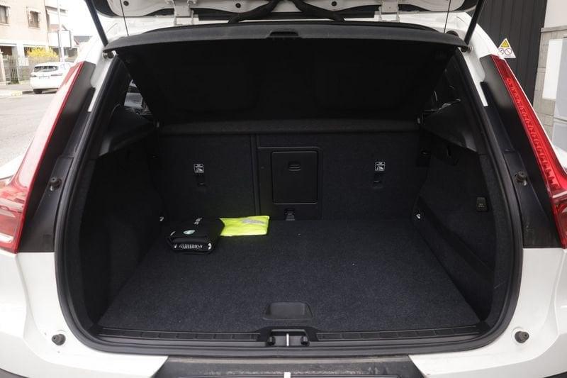 Volvo XC40 Volvo XC40 2.0 D3 AWD Geartronic Momentum 110KW ANNO 2020