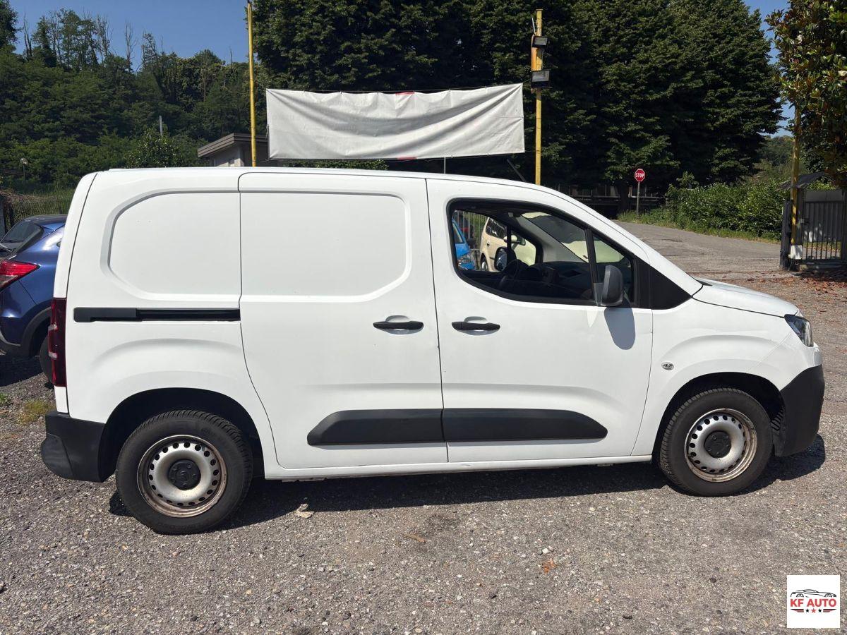 CITROEN Berlingo van M 1.6 bluehdi 100cv S&S Club 3p.ti van M 1.6 bluehdi 100cv S&S Club 3p.ti