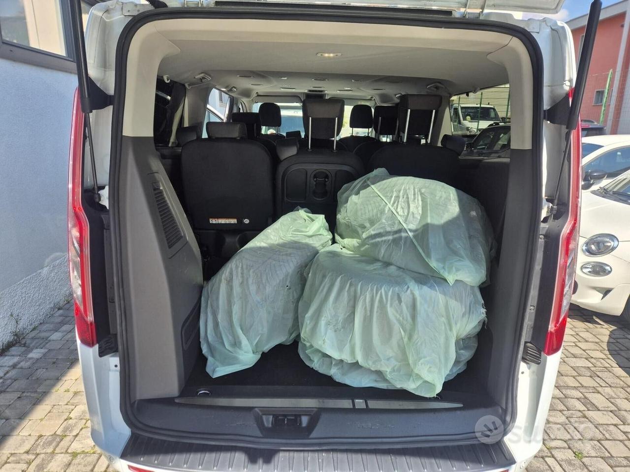 Ford Tourneo Custom AUT 2.0 TDCi 130CV LH2 TITANIU