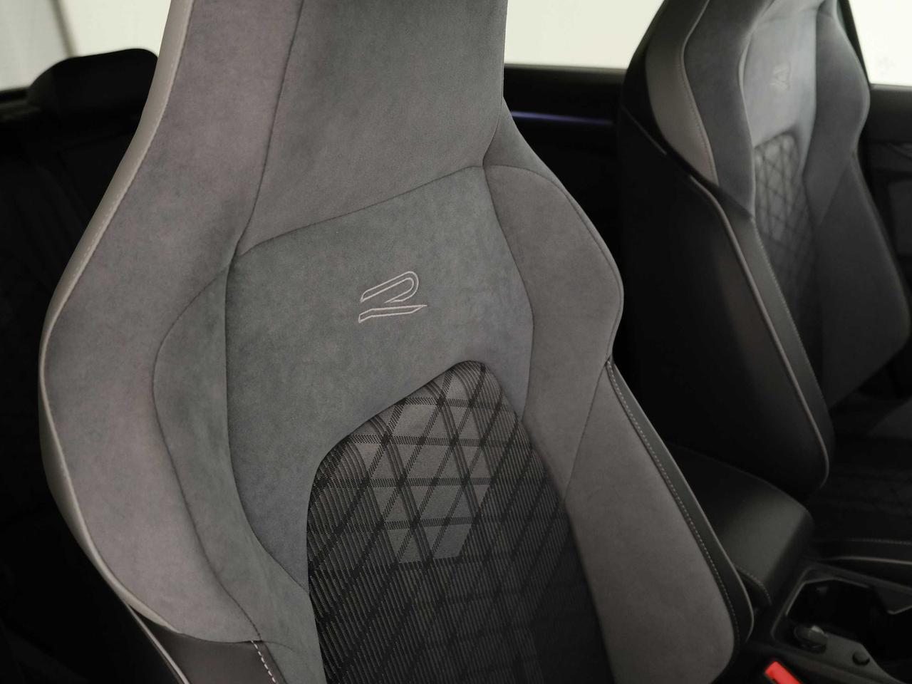 Volkswagen Golf 2.0 tdi scr 150cv r-line dsg