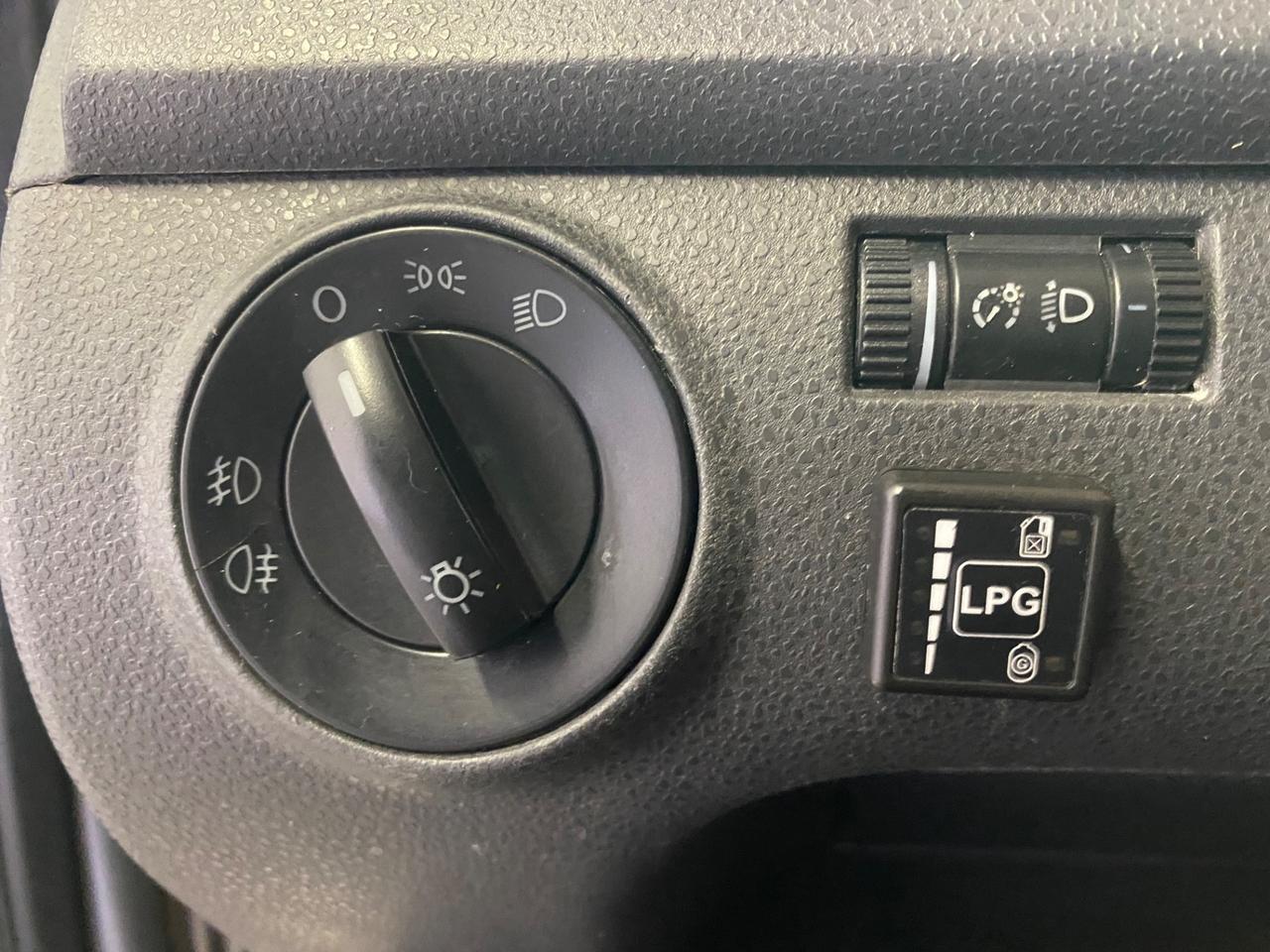 Volkswagen Polo 1.4/80CV 16V 5p. Comfort. BiFuel G